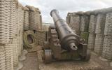 Артиллерийское орудие времён Крымской войны на Историческом бульваре в Севастополе