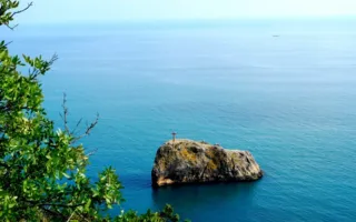 Дикий пляж "Яшмовый пляж" (Фиолент)