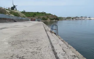 Благоустроенный городской пляж "Хрустальный"