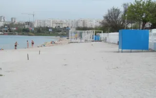 Омега. Благоустроенный городской пляж в Севастополе